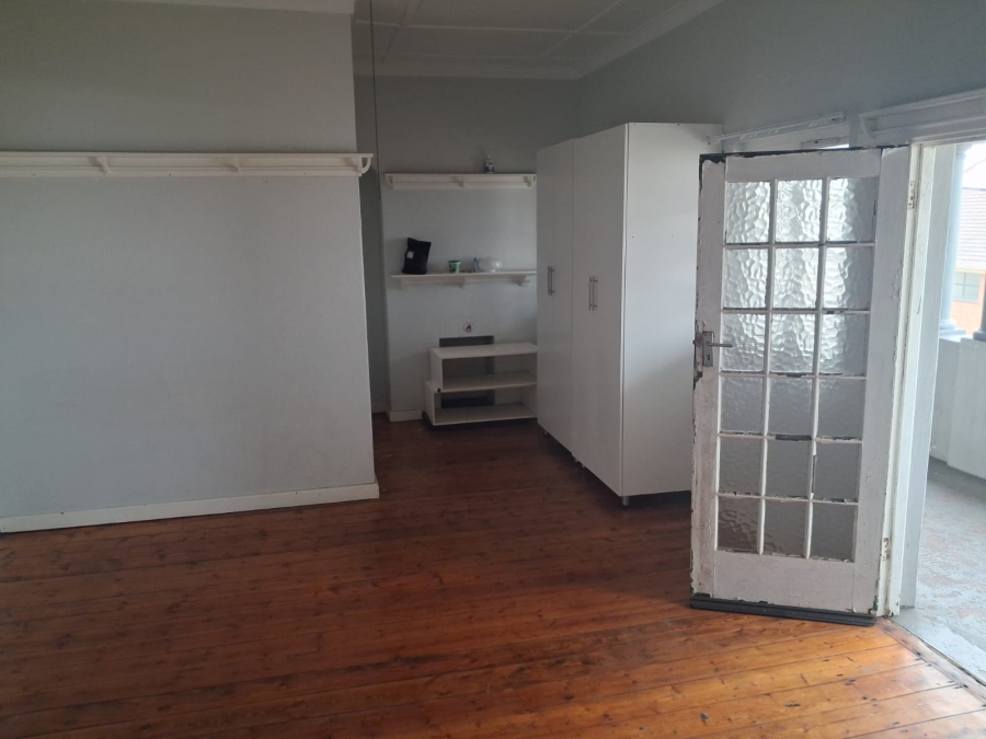 To Let 1 Bedroom Property for Rent in Quigney Eastern Cape